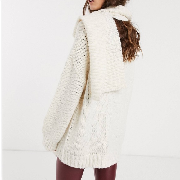 Bershka sweater with scarf - Picture 4 of 6